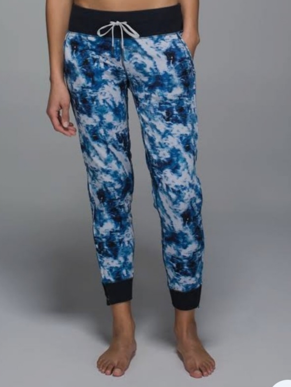 lululemon athletica Blue Marble‎ Print Joggers Closure on Both Legs